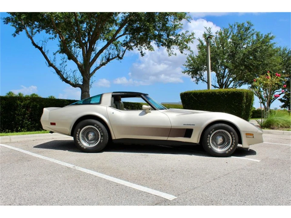 1982 Chevrolet Corvette C3 - Image 2 of 31