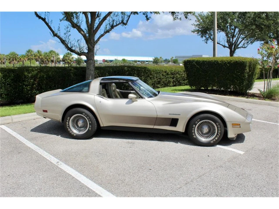 1982 Chevrolet Corvette C3 - Image 17 of 31