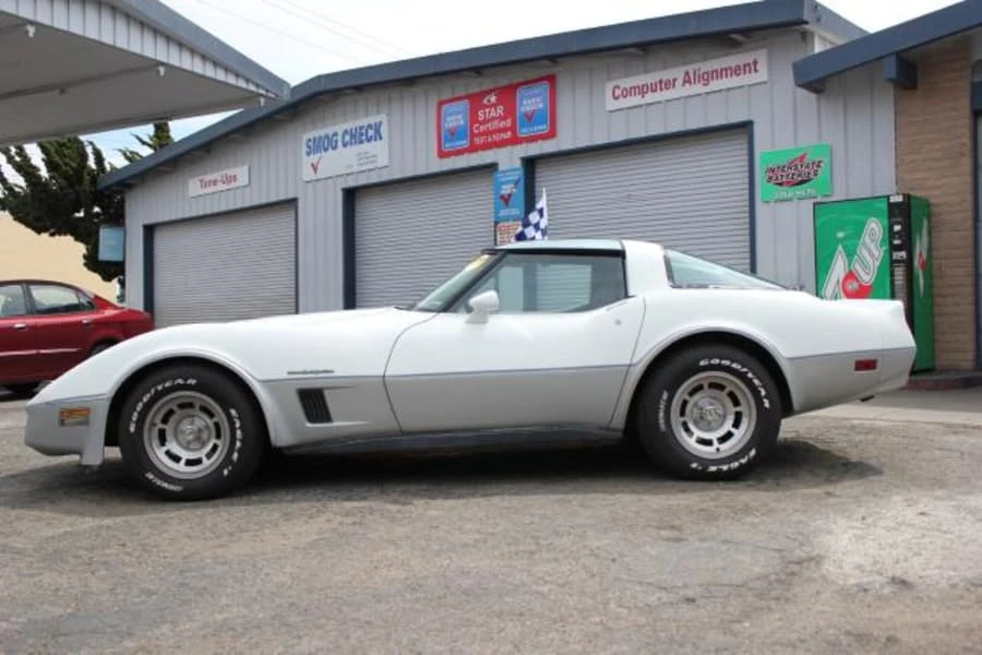 1982 Chevrolet Corvette C3 - Image 2 of 10