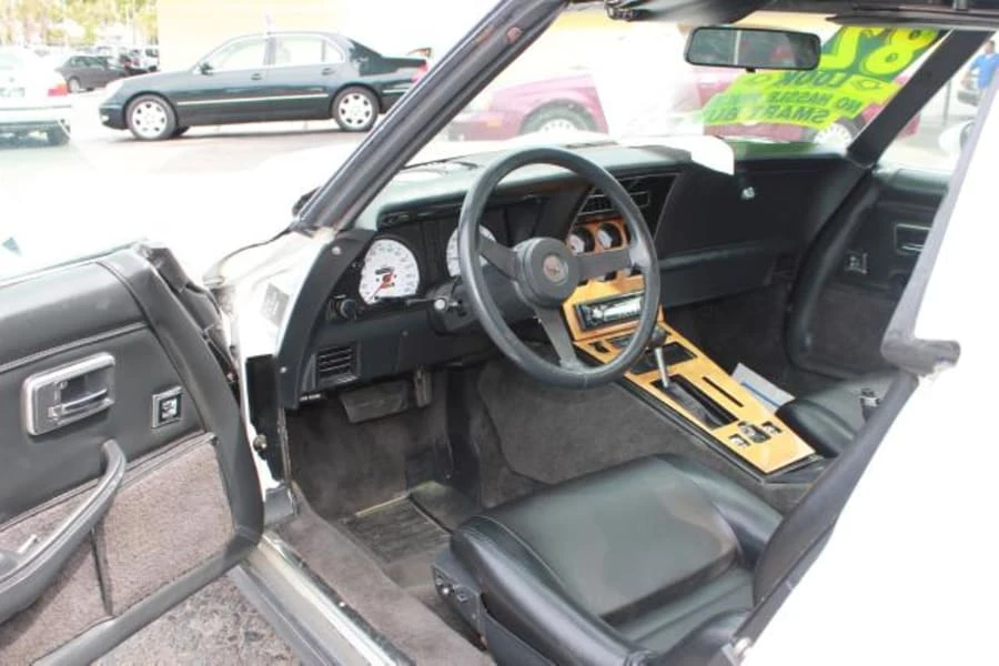 1982 Chevrolet Corvette C3 - Image 4 of 10