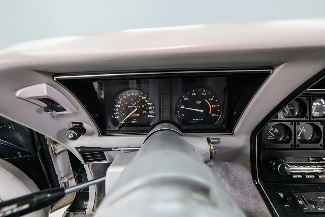 1982 Chevrolet Corvette C3 - Image 28 of 31