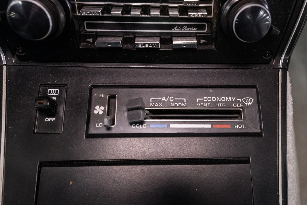 1982 Chevrolet Corvette C3 - Image 29 of 31