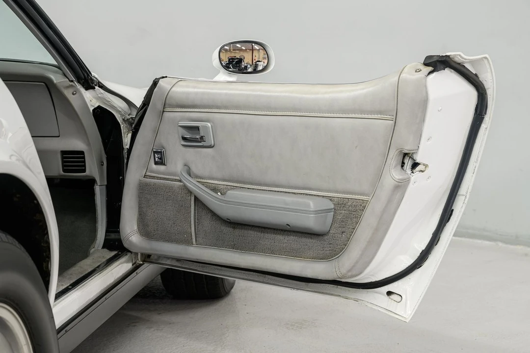 1982 Chevrolet Corvette C3 - Image 11 of 12