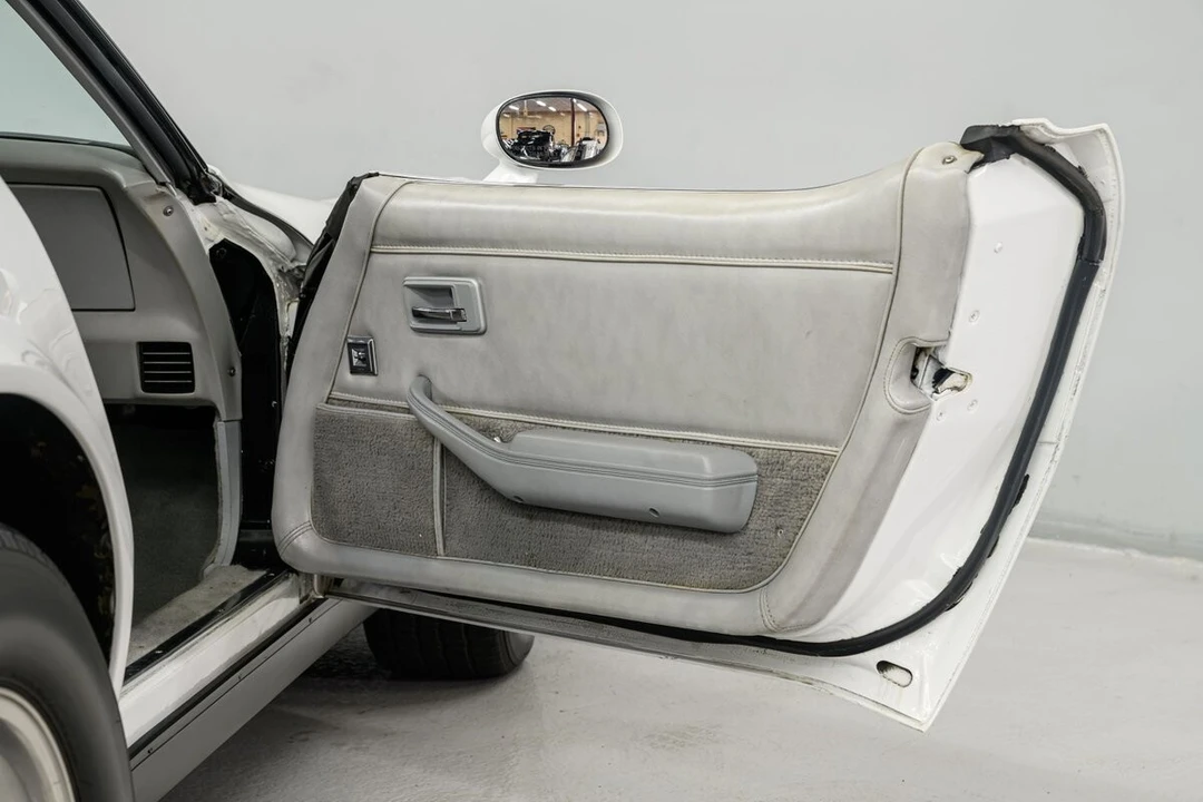 1982 Chevrolet Corvette C3 - Image 11 of 12