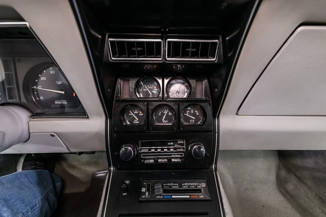 1982 Chevrolet Corvette C3 - Image 23 of 31