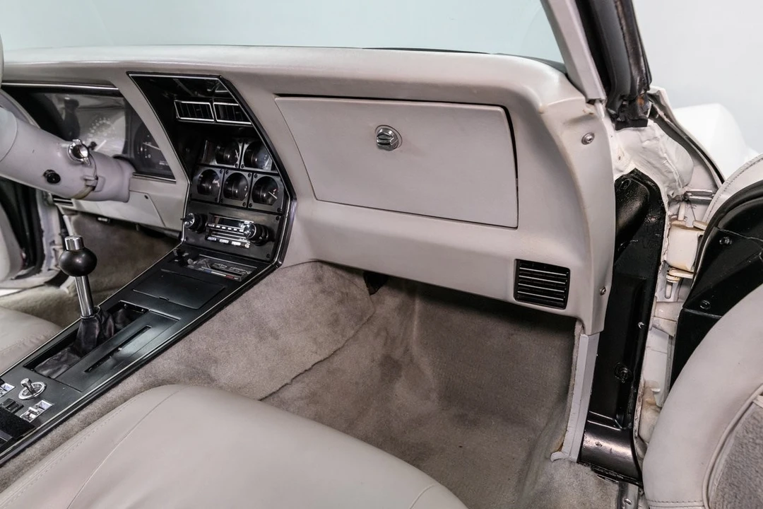 1982 Chevrolet Corvette C3 - Image 18 of 31
