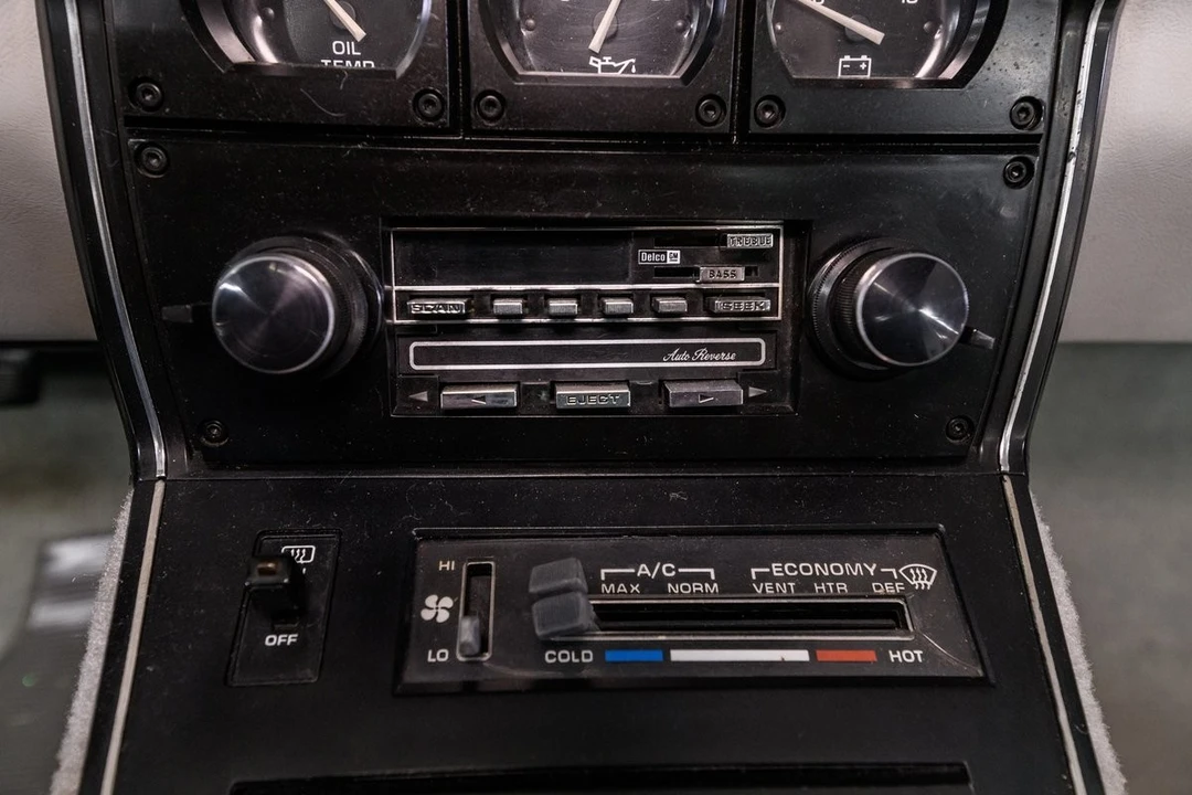 1982 Chevrolet Corvette C3 - Image 30 of 31
