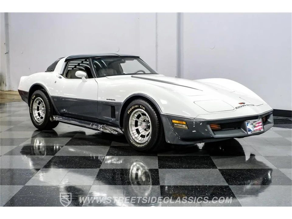 1982 Chevrolet Corvette C3 - Image 16 of 31