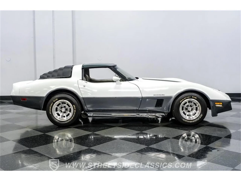 1982 Chevrolet Corvette C3 - Image 14 of 31