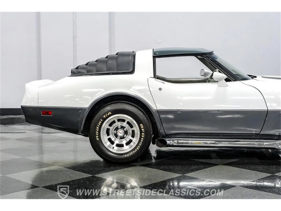 1982 Chevrolet Corvette C3 - Image 30 of 31