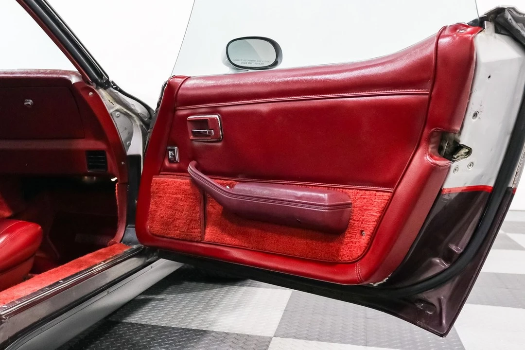 1982 Chevrolet Corvette C3 - Image 18 of 21