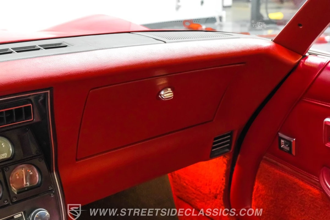 1982 Chevrolet Corvette C3 - Image 14 of 21