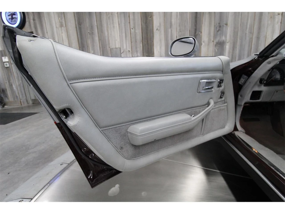 1982 Chevrolet Corvette C3 - Image 28 of 31
