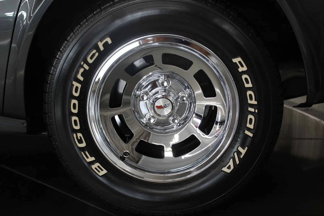 1982 Chevrolet Corvette C3 - Image 18 of 21