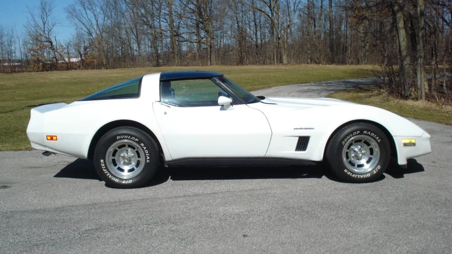 1982 Chevrolet Corvette C3 - Image 2 of 9