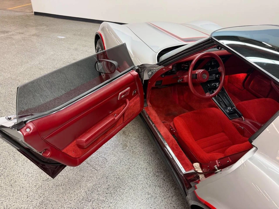 1982 Chevrolet Corvette C3 - Image 11 of 31