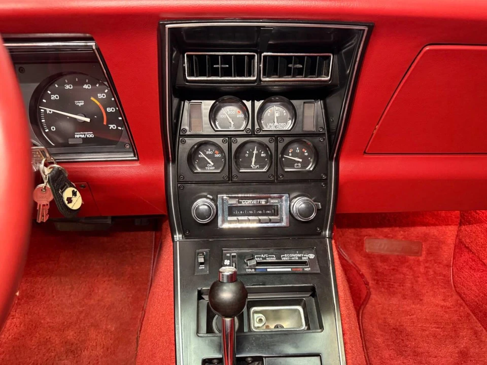 1982 Chevrolet Corvette C3 - Image 17 of 31