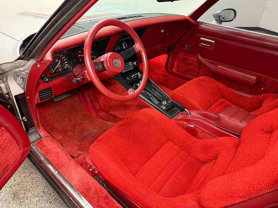 1982 Chevrolet Corvette C3 - Image 13 of 31