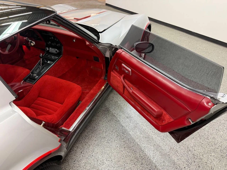 1982 Chevrolet Corvette C3 - Image 24 of 31