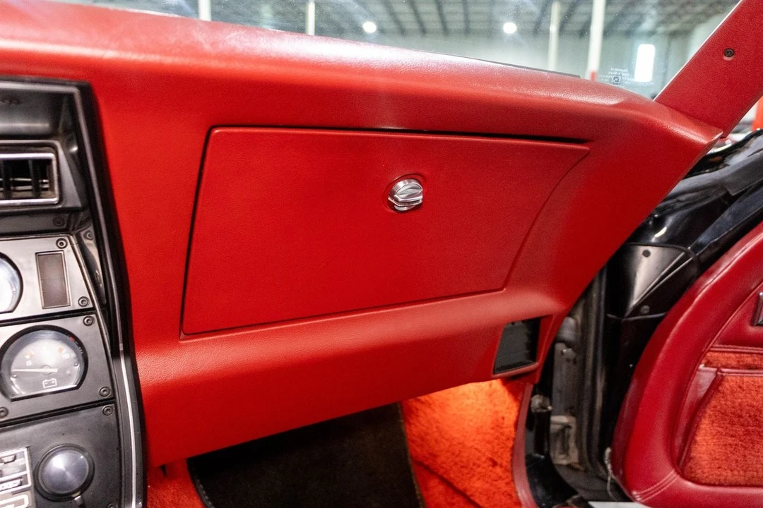 1982 Chevrolet Corvette C3 - Image 15 of 31