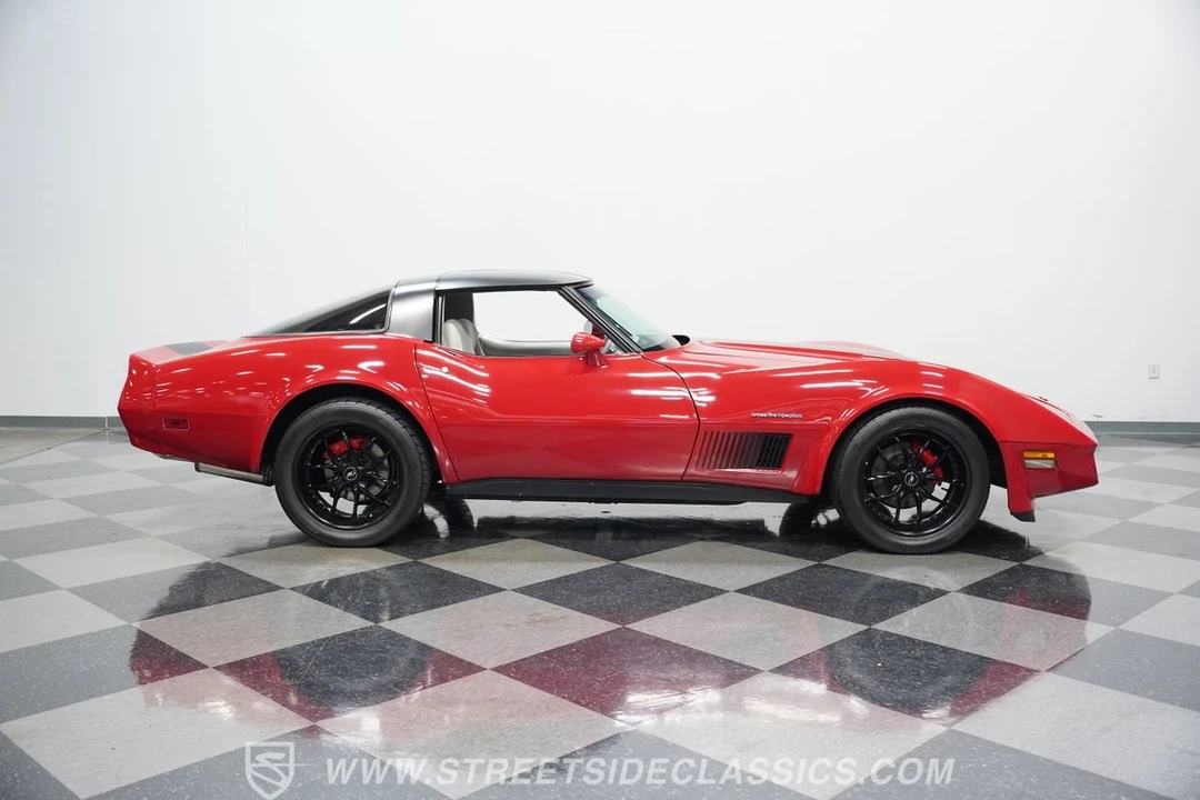 1982 Chevrolet Corvette C3 - Image 15 of 31