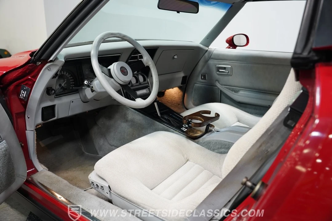 1982 Chevrolet Corvette C3 - Image 5 of 12