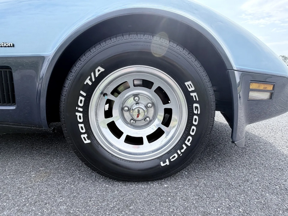 1982 Chevrolet Corvette C3 - Image 17 of 31