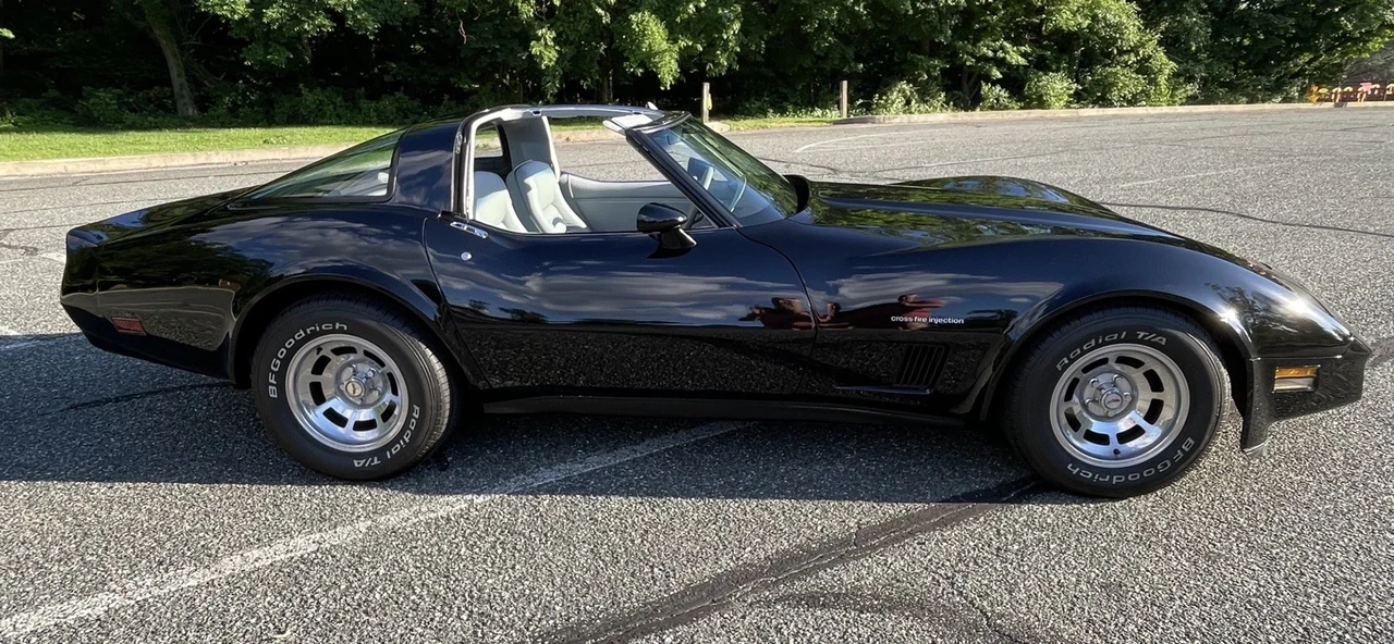 1982 Chevrolet Corvette - Image 10 of 31