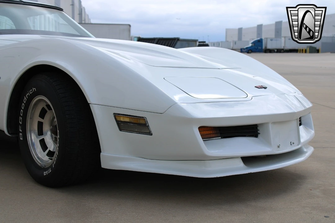 1982 Chevrolet Corvette C3 - Image 15 of 21
