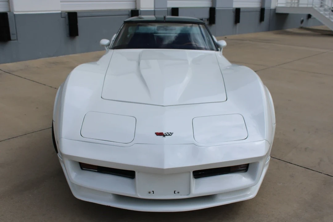 1982 Chevrolet Corvette C3 - Image 10 of 12