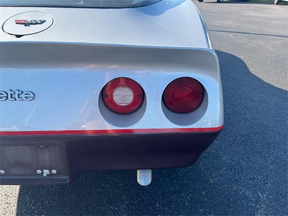 1982 Chevrolet Corvette C3 - Image 25 of 31