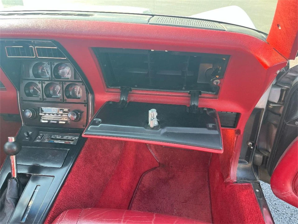 1982 Chevrolet Corvette C3 - Image 29 of 31