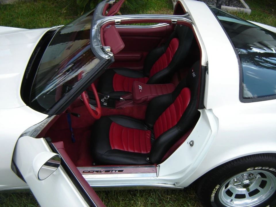 1982 Chevrolet Corvette C3 - Image 15 of 21