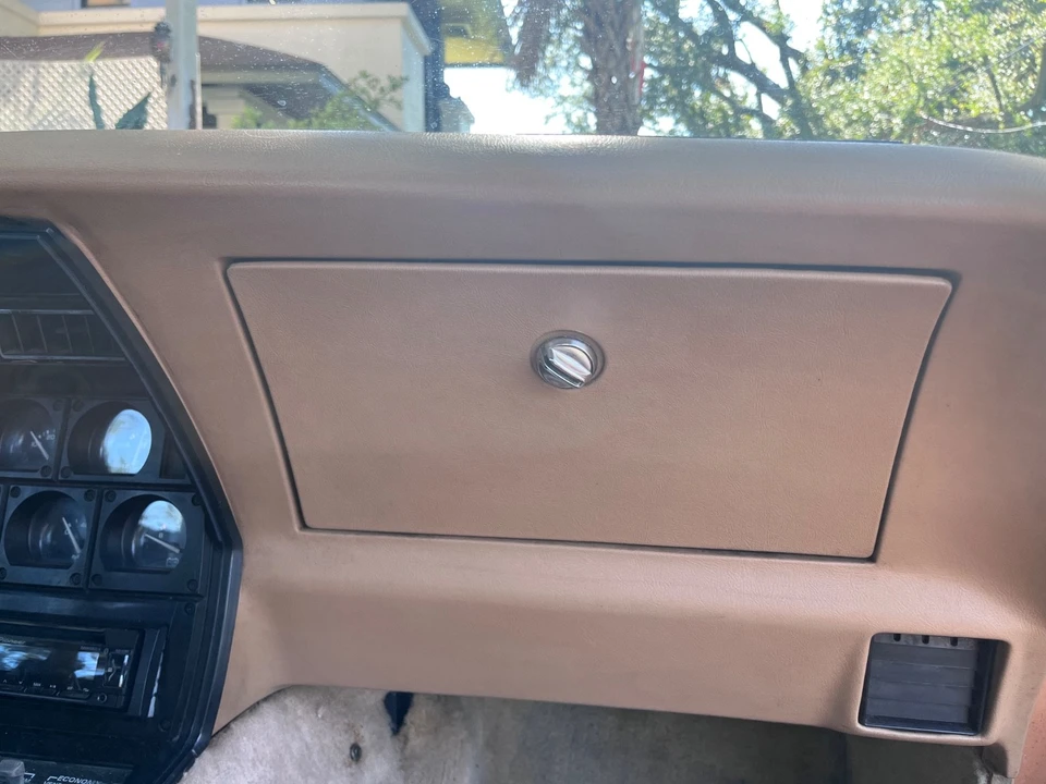 1982 Chevrolet Corvette C3 - Image 12 of 17