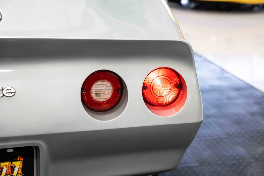 1982 Chevrolet Corvette C3 - Image 16 of 31