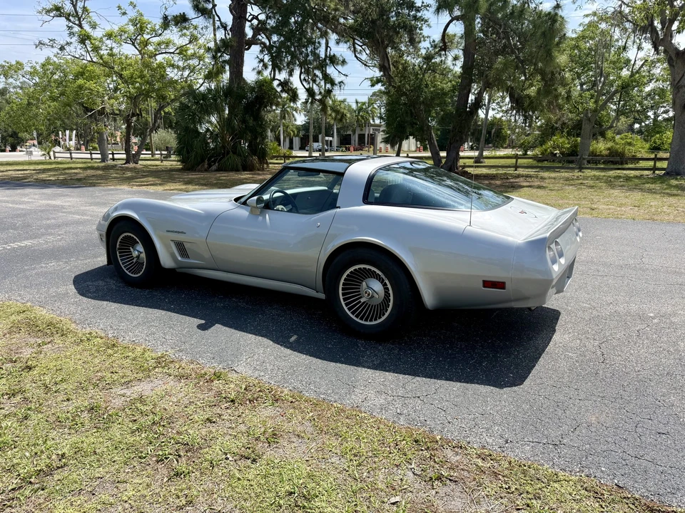 1982 Chevrolet Corvette C3 - Image 17 of 31