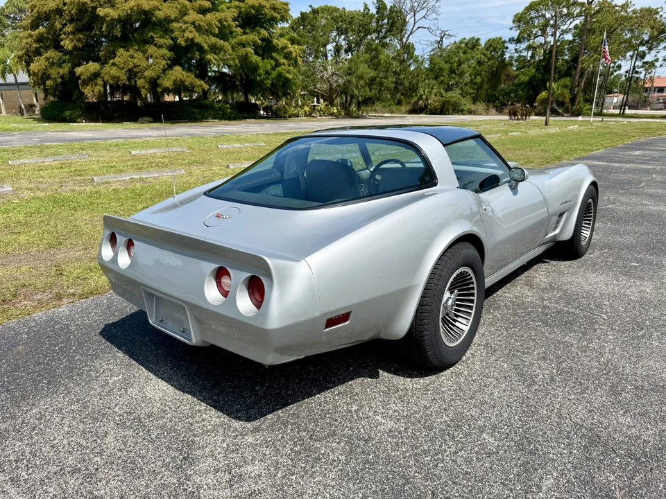 1982 Chevrolet Corvette C3 - Image 12 of 31