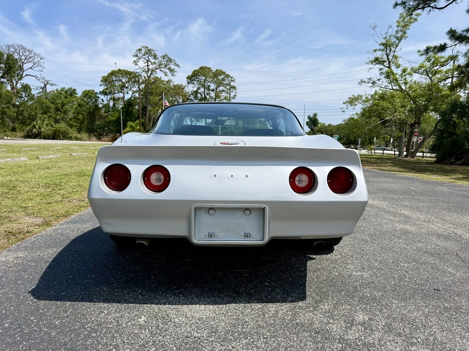 1982 Chevrolet Corvette C3 - Image 13 of 31