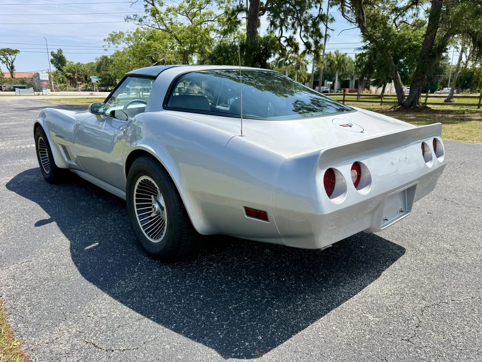1982 Chevrolet Corvette C3 - Image 15 of 31