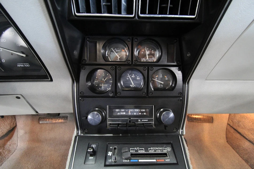 1982 Chevrolet Corvette C3 - Image 27 of 31