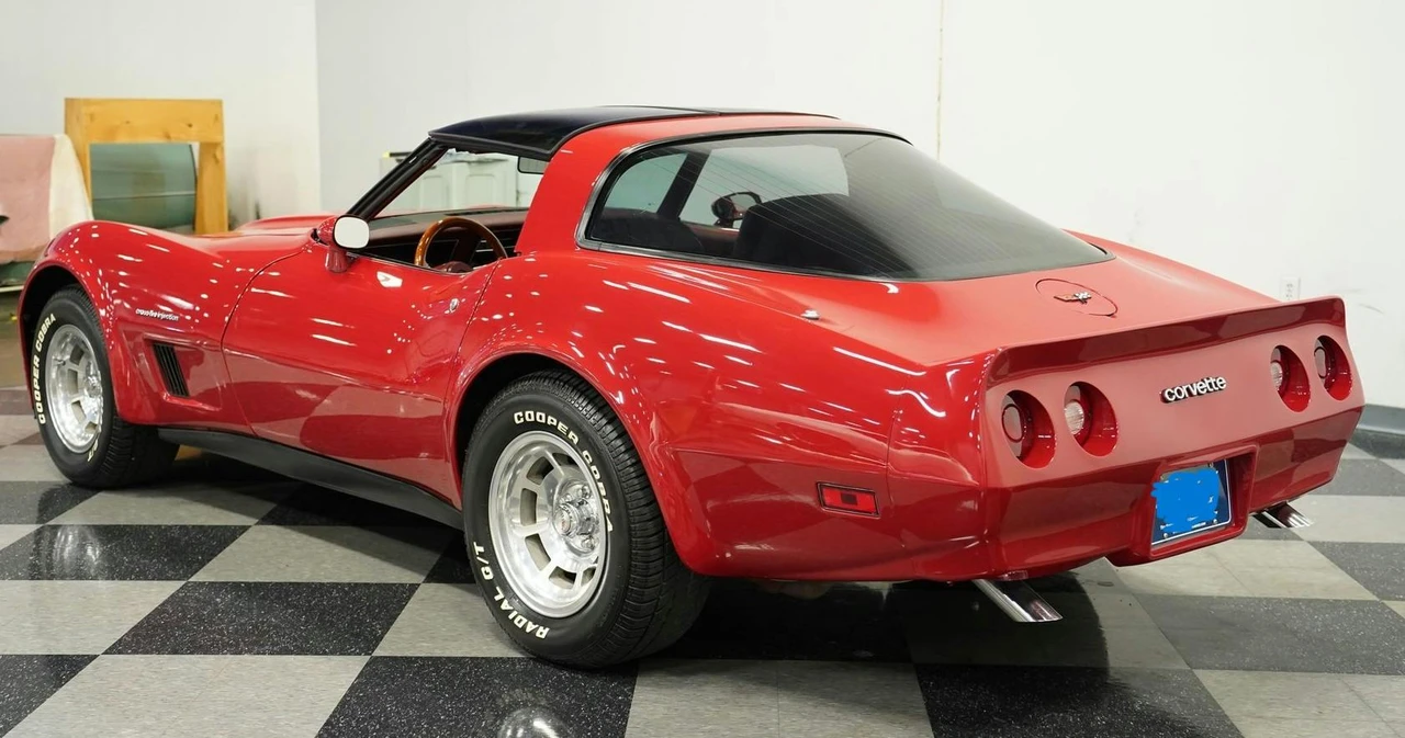1982 Chevrolet Corvette C3 - Image 8 of 10
