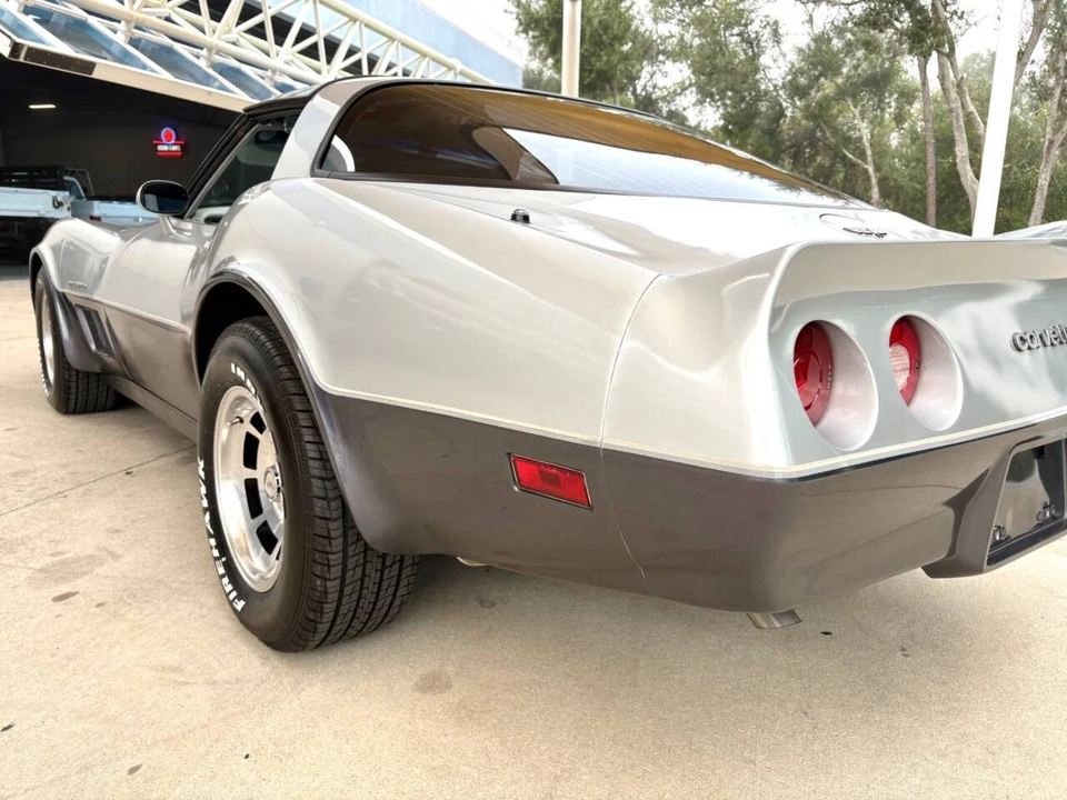 1982 Chevrolet Corvette C3 - Image 15 of 21
