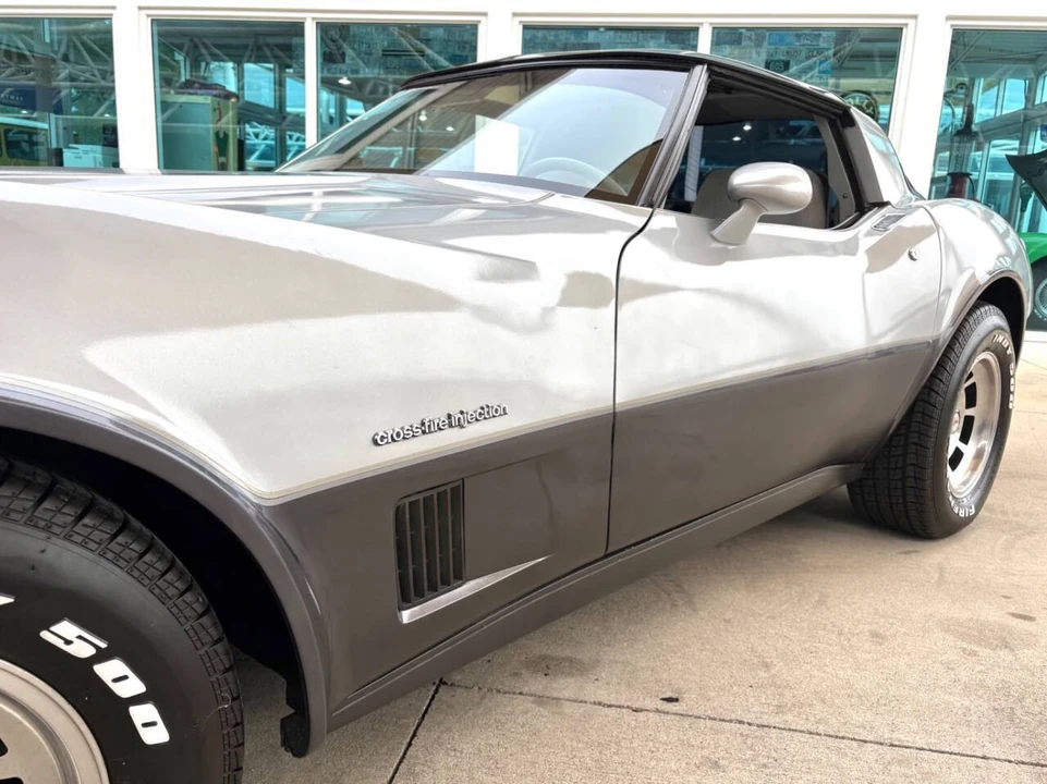1982 Chevrolet Corvette C3 - Image 13 of 21