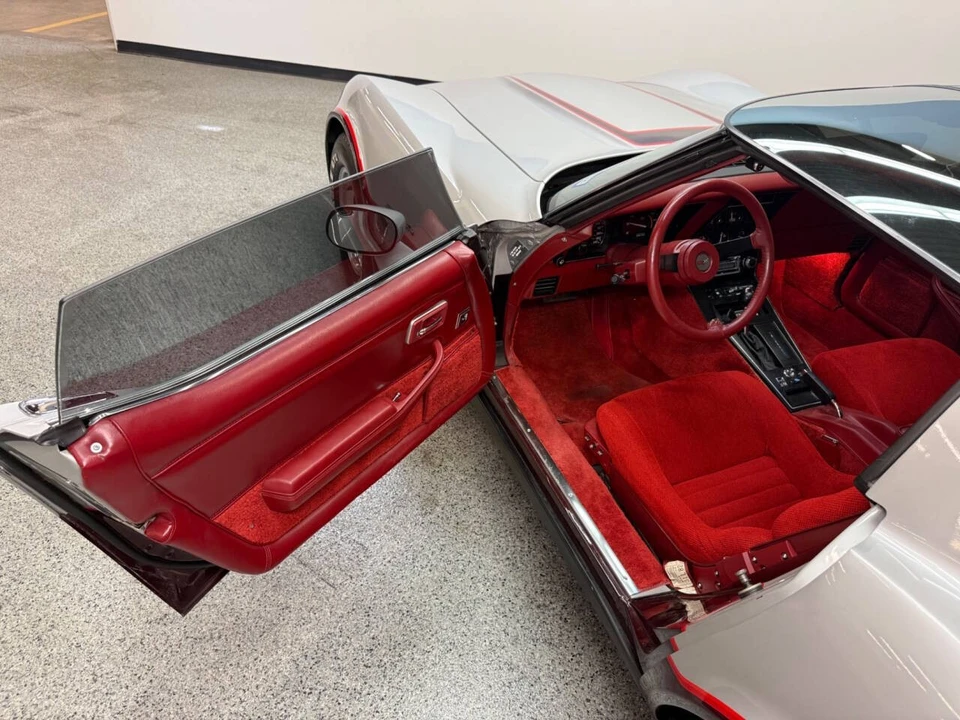1982 Chevrolet Corvette C3 - Image 11 of 31