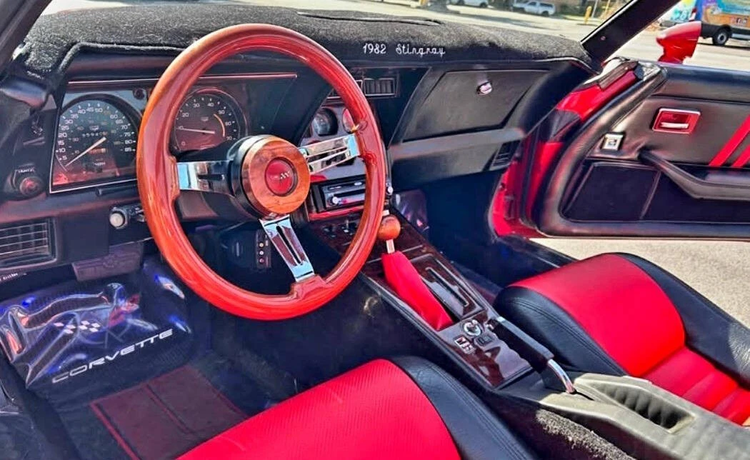 1982 Chevrolet Corvette C3 - Image 15 of 20