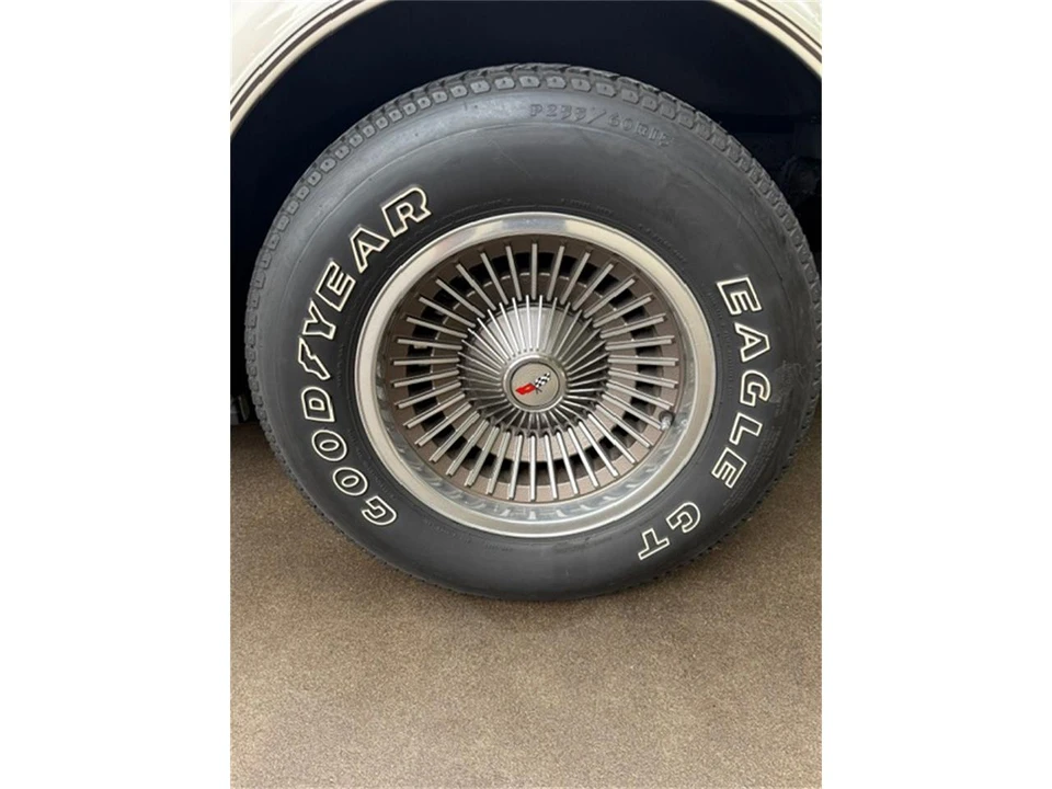 1982 Chevrolet Corvette C3 - Image 20 of 21