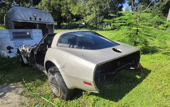 1982 Chevrolet Corvette C3 - Image 3 of 9
