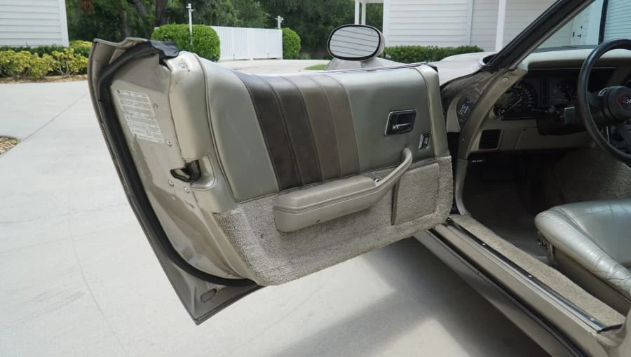 1982 Chevrolet Corvette C3 - Image 16 of 24