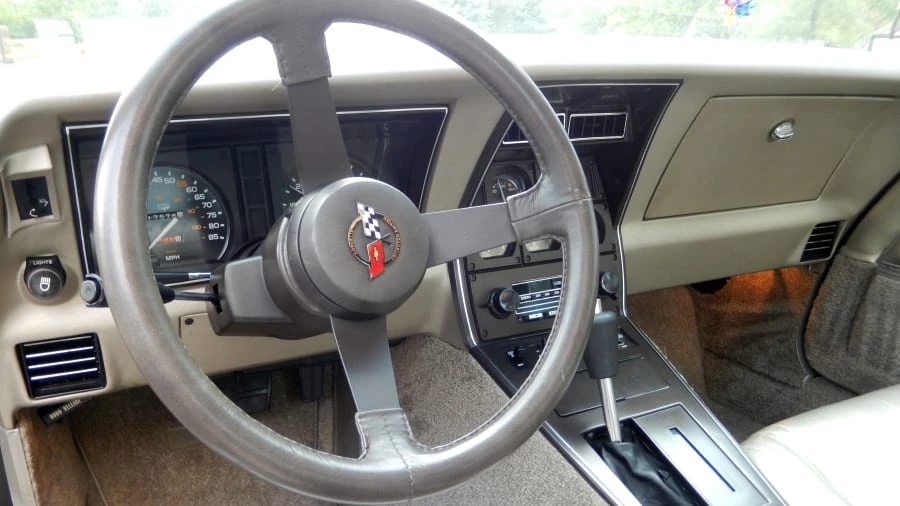1982 Chevrolet Corvette C3 - Image 6 of 8