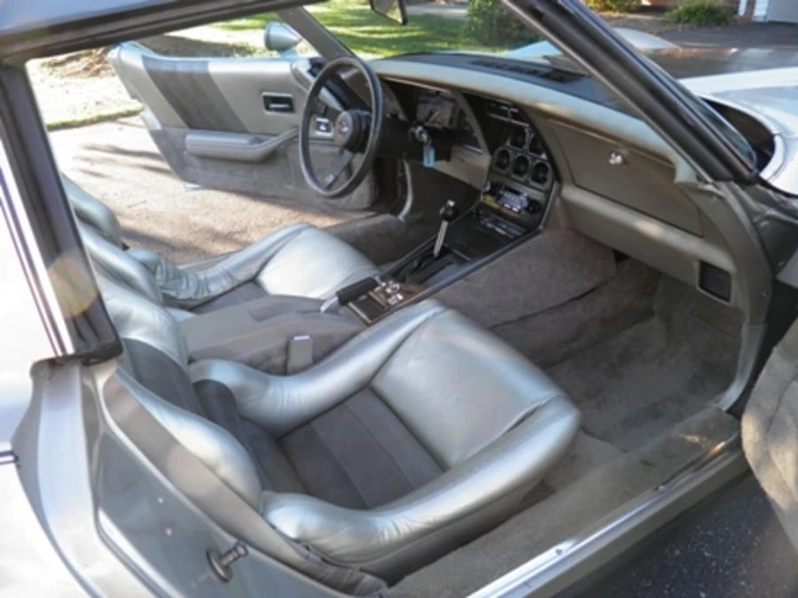1982 Chevrolet Corvette C3 - Image 5 of 8